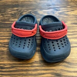 Joybees infant/toddler shoes Size 4-5